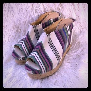 Chinese Laundry Z Keep Going Wedge Sandal